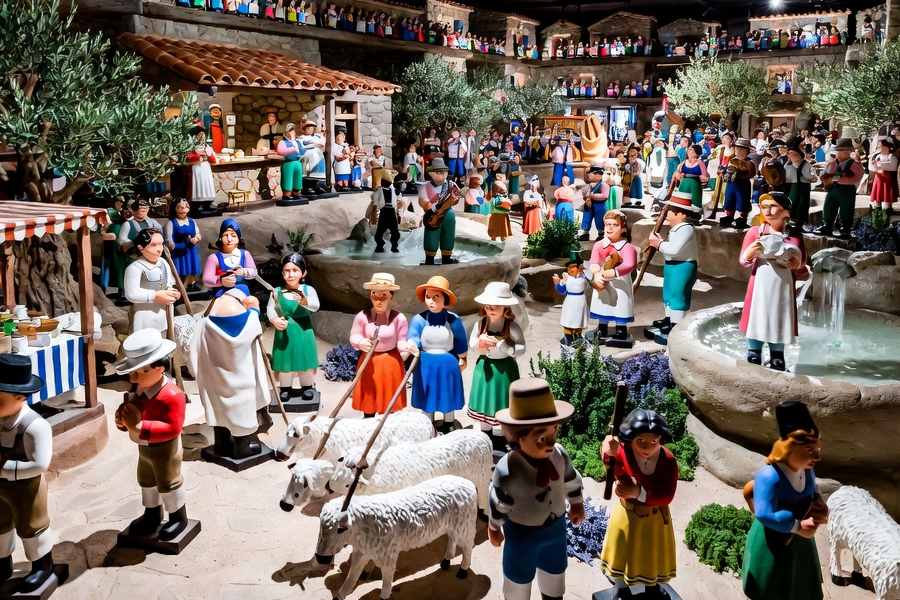 Petit Monde des Santons